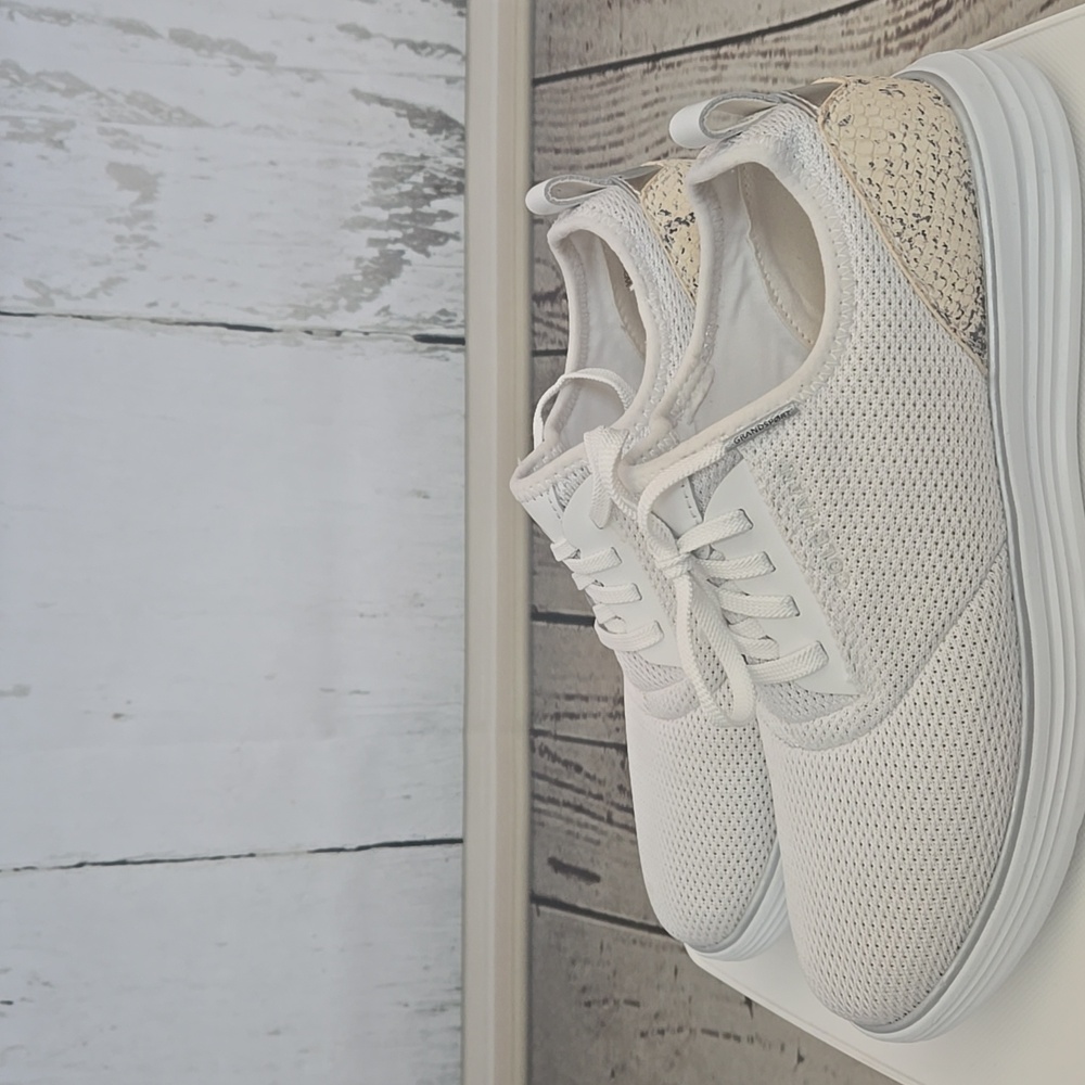Cole hann grand sport journey sneaker White snakeskin silver size 9 women's - Picture 2 of 13